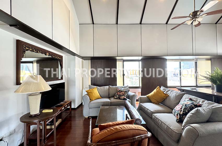 Penthouse in Phaholyothin 